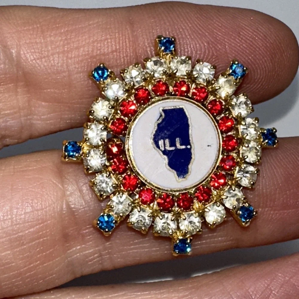 Illinois State Brooch Rhinestone Red White Blue ILL Pin Patriotic Gold Tone
